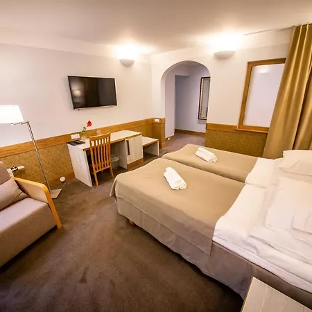 Liilia Hotel Kaina